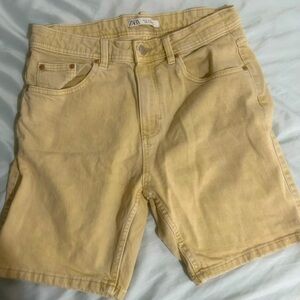 Zara jorts beige size 32